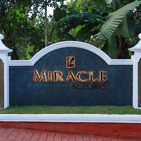 Miracle Holidays Mananthavady Esterno foto