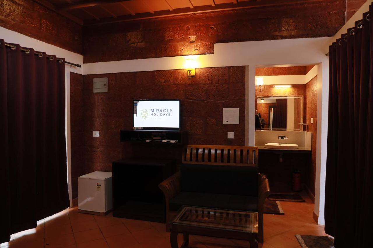 Miracle Holidays Mananthavady Esterno foto