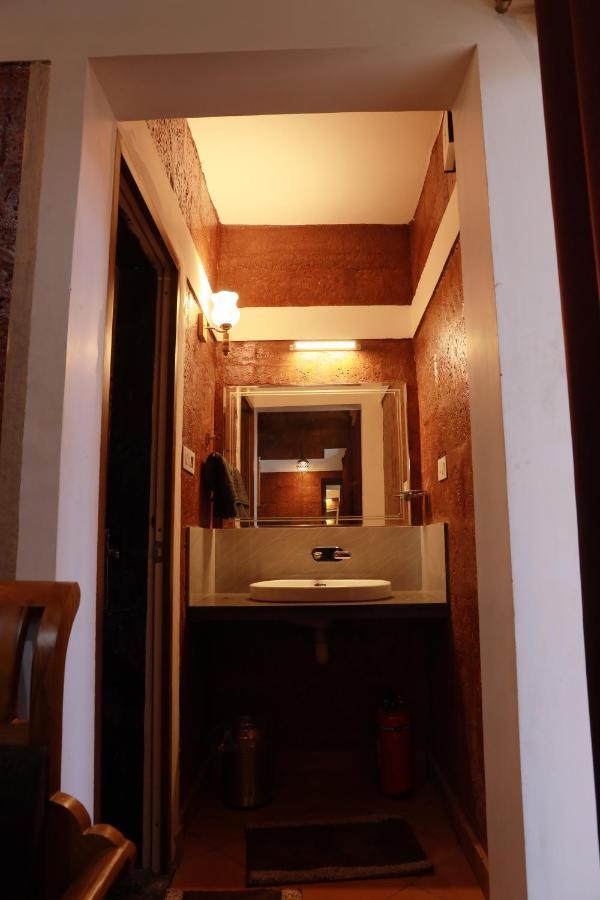 Miracle Holidays Mananthavady Esterno foto